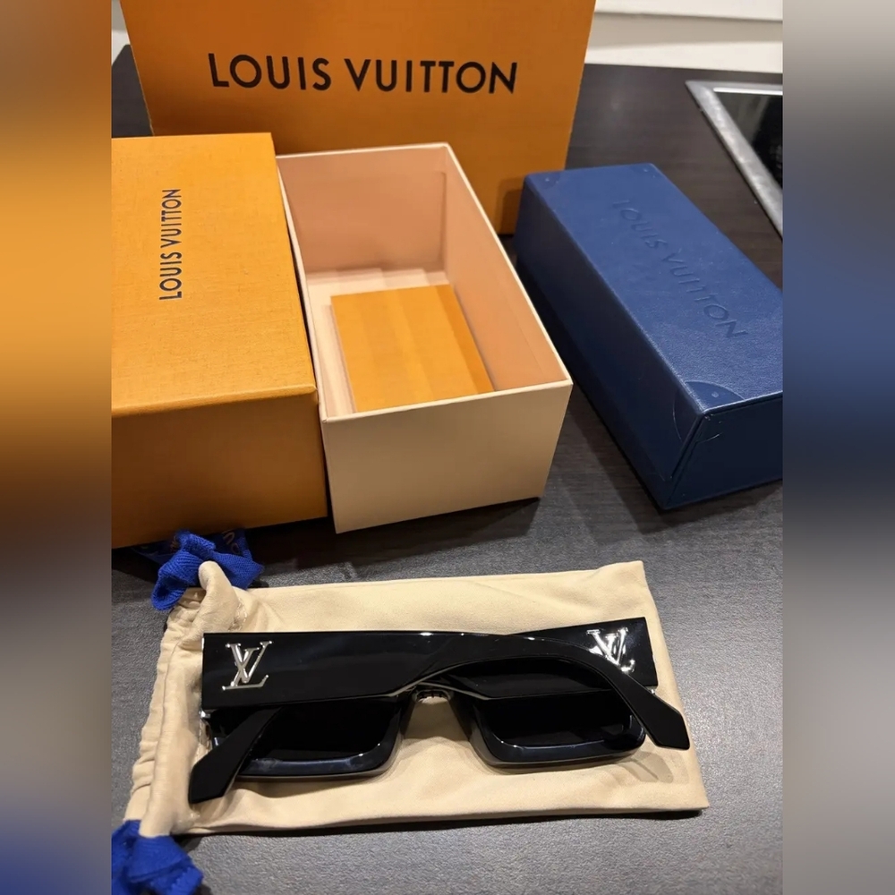 Louis Vuitton Clash Square Sunglasses - Picture 2 of 7